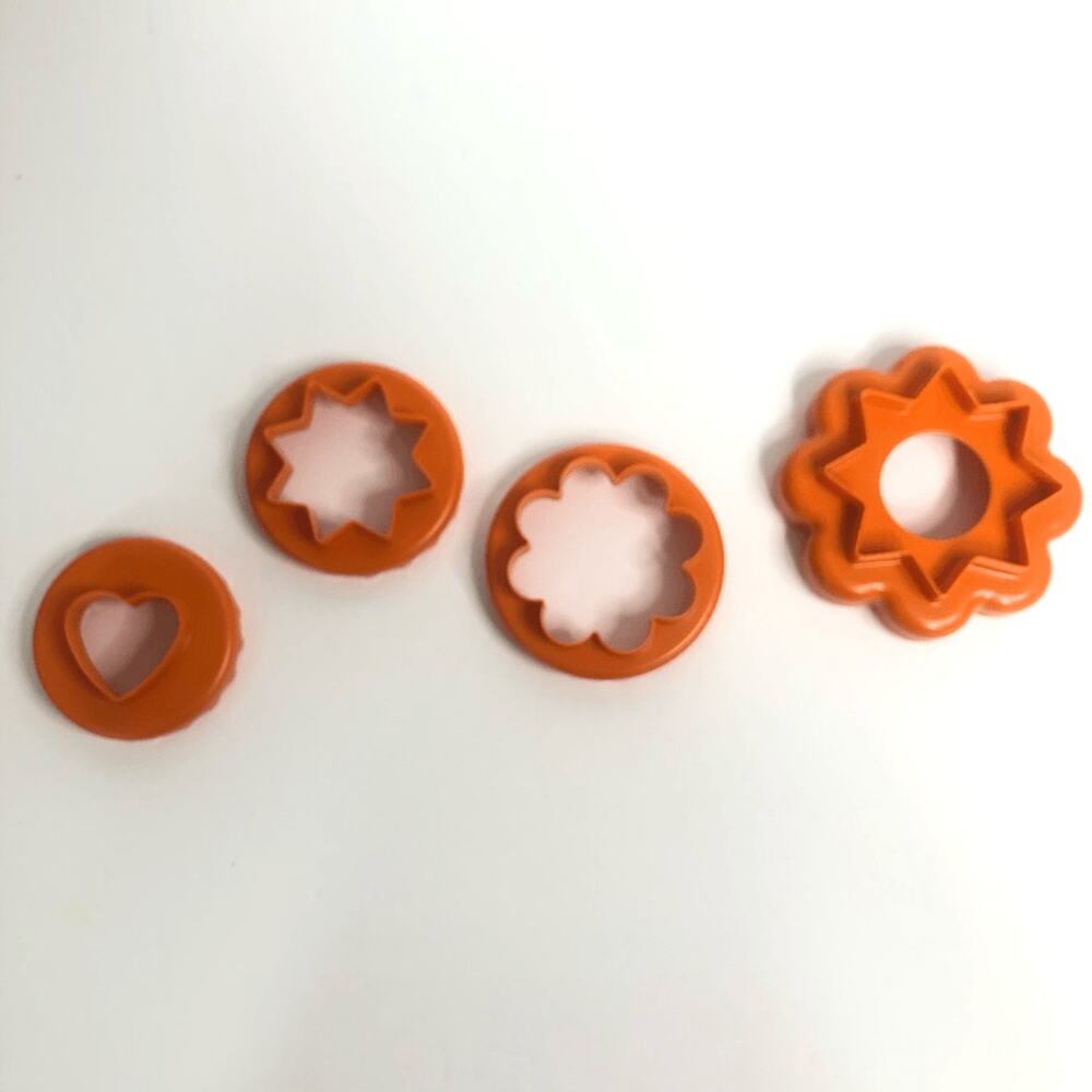 vintage tupperware nesting cookie cutters‎ retro orange heart flower star 1656-6